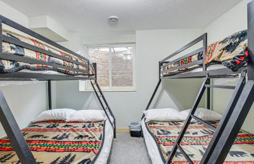 Versatile Castle Rock Lake Home with Fire Pit! - Foto 26