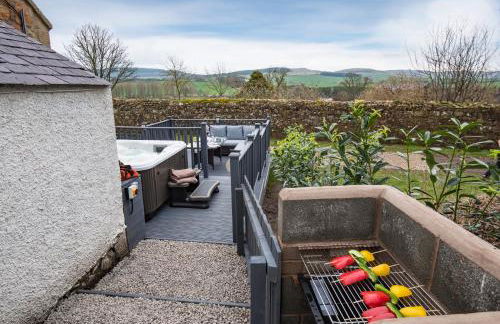 The Gate Lodge - Hot Tub 1 bedroom, log burner - Photo 2