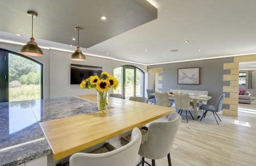 The Gate House - Photo 13