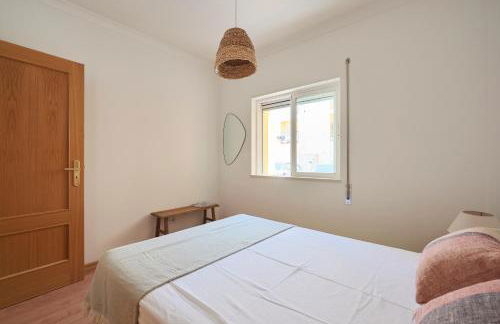 Lightful Refuge on the River Front, By TimeCooler - Foto 3