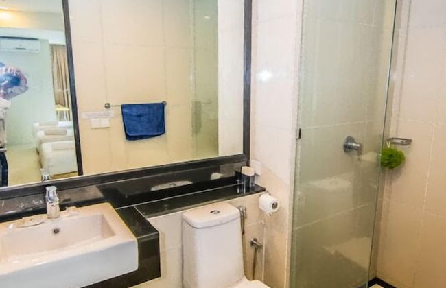 Marina Travellers Suite SKY Karamunsing - Photo 16