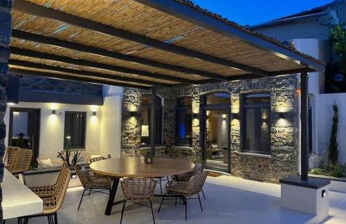 Venetian gem in neapolitan with private courtyard - Photo 21