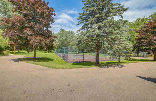 Walk to Lake Michigan - South Haven Condo! - Foto 33