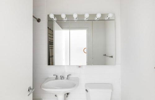 Financial District studio w gym doorman NYC-1289 - Foto 12