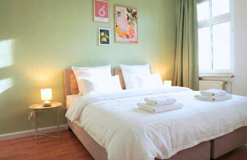 Ruhiges & modernes 5-Personen Apartment mit Boxspringbetten, Smart-TV, Wlan und Balkon - Foto 5