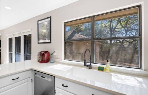 The Corniest Property in Texas ♥ 4 BR ♥ 1/4 Acre ♥ - Foto 11