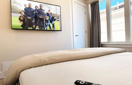 The Executive - Center-City - 3BR-4Bath-Private-Garage - Foto 16