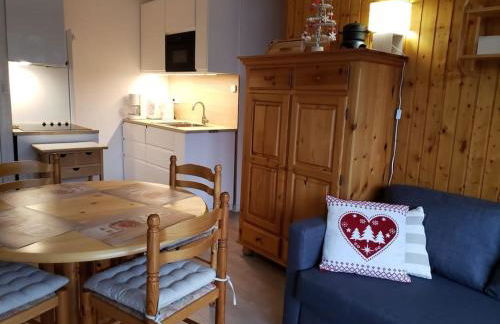 Le Chalain cosy proche centre ville - Foto 9