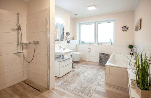 Über den Dächern von Grasbergs City - Foto 18