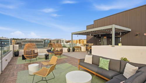 One Bedroom Apartment wBalcony and City Views! - Foto 2