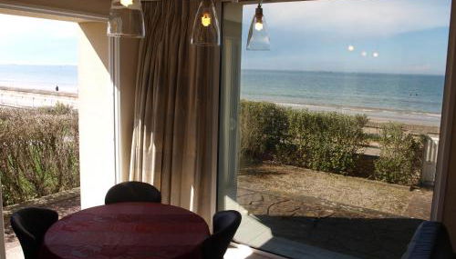 Gites "Pieds dans L'Eau" ou "Plage" en FRONT DE MER à Asnelles , 3km d'Arromanches, 10km de Bayeux - Foto 5