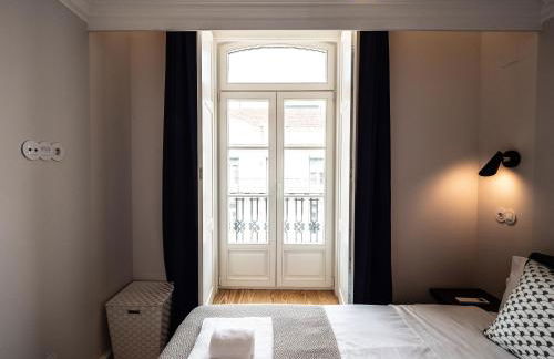 Augusta 229-5E-City Center Apt- Balcony & Elevator - Photo 20