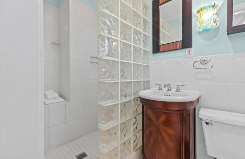 Paradise Cove - Waterfront Private Pool Home, 2 Mins to Open Gulf, 60' Dock - Foto 20