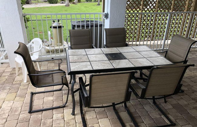 1 Beautiful 4 Bed 3 Bath Pool Home w Free Dock - Foto 20