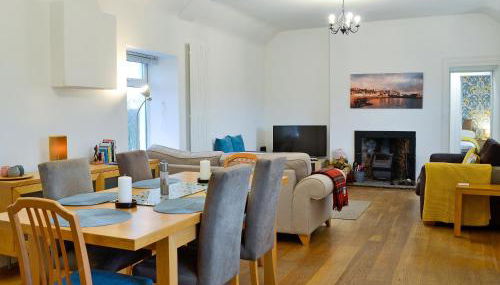 Kirklauchline Cottage - Photo 2