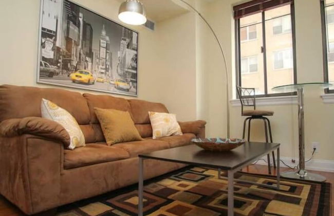 Renaissance Properties - W Rittenhouse Sq - Photo 19