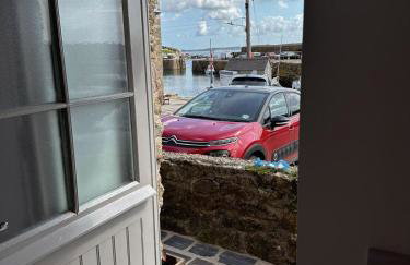 New renovated beach front cottage - Photo 19