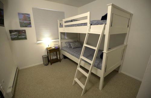 Free Tram Tickets! 3BR Valley Home wKing beds - Foto 5