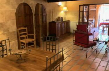 La maison sur la place dans Aigues Mortes - Foto 39