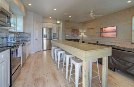 Sleeps 26 2 Homes w/ Waterfront Pool + Boat Dock Laguna Village Escape - Foto 24