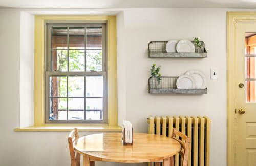 Downingtown Manor - 1900s Farmhouse with Creek Views - Foto 28