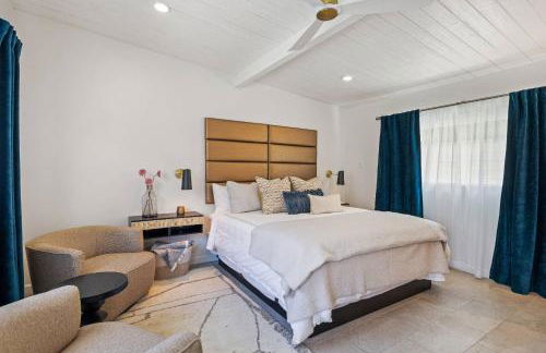 Luxurious Tennis Club Bungalow 1 with Mountain Views and Walks to Downtown Palm Springs! - Foto 4