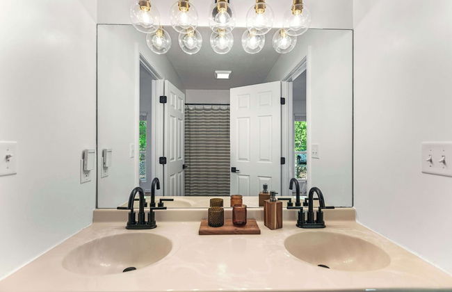 Treehouse LOZ Seclusion for 6! - Photo 13