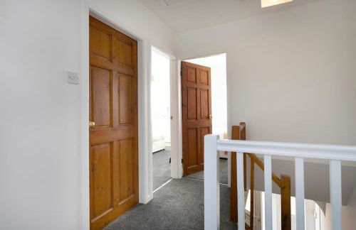 Cosy 4-BDR Family-Friendly House in North Hykeham, with High Speed Free WiFi, Secure Parking, Sleeps Up to 7, Long-Term Stays Allowed! - Foto 44