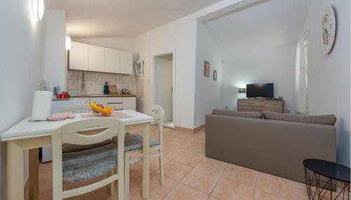 1 Bedroom Nice Home In Potocnica - Foto 4