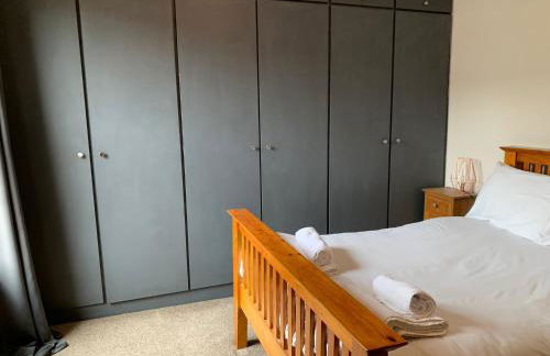 Beautifully Styled 2BR Home with Garden - Foto 13