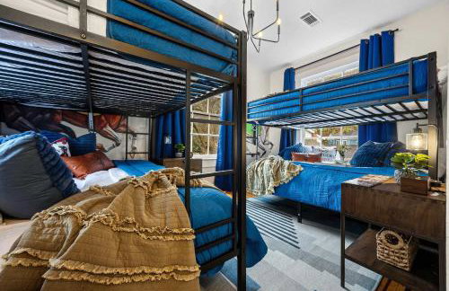 Bourbon-themed home w arcade & hot tub for groups - Foto 68