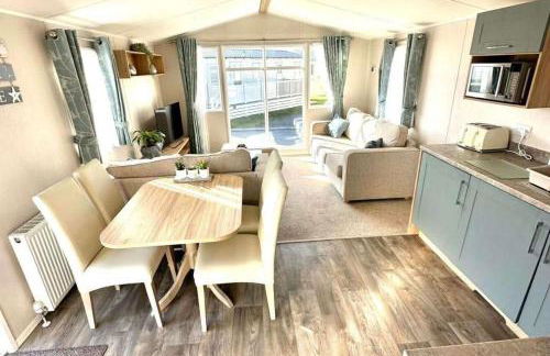 Trecco Bay - Sleeps 6 - Pet Friendly - Parking - Photo 8