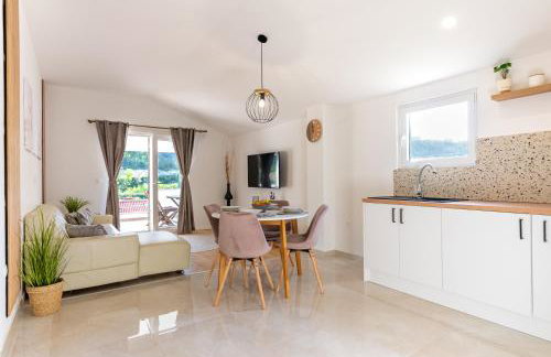 Marin Novigrad - Foto 1