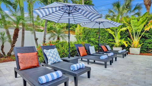 Coconut Clubhouse - Heated Pool - Hot tub - Ping Pong - Foto 5, sunbed