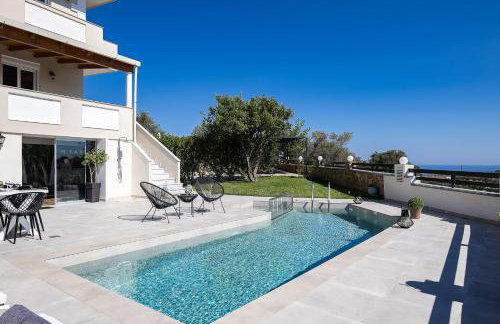 Luxurious Villa Kirianna - Private Pool, Jacuzzi, Sauna, & Gym - 13km to Rethymno center - Photo 3