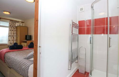 Min Y Traeth - Photo 17