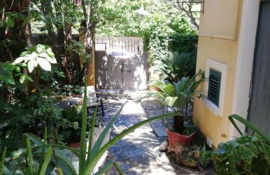 Villino with Garden - Photo 21