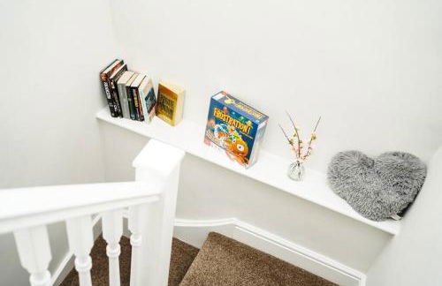 Newly Renovated Modern 4 Bed 3 Bath Apartment London - Foto 45