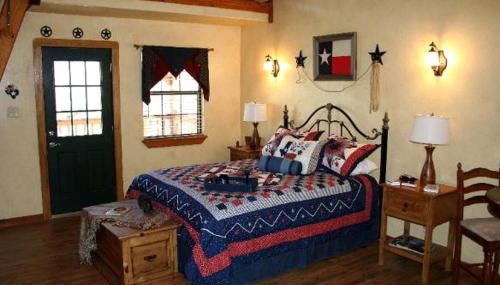 Charming Cabin Stay for Six Nestled Amid Central Texas' Wildlife in Buda - Foto 5
