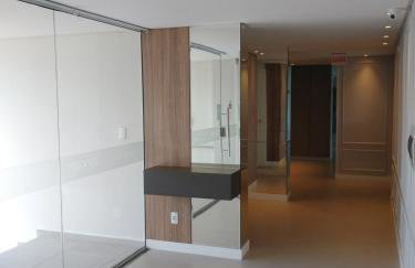 Apto Vista Atlântico com 2 quartos com Ar Cond Wi-Fi TV SMART e Área de lazer - Foto 18