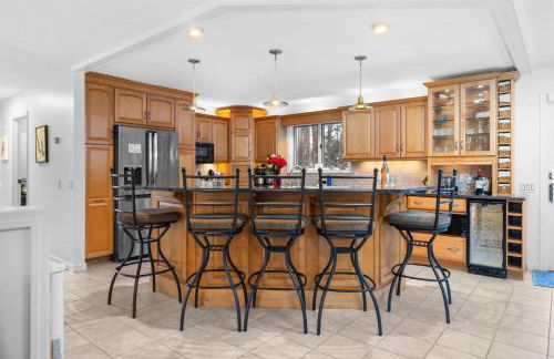 Private & Convenient-Hot tub-Fire Pit-Game room! - Foto 6