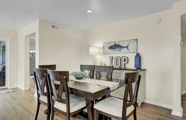 401 Yacht by Avantstay Marina View, Pool, Porch - Foto 7