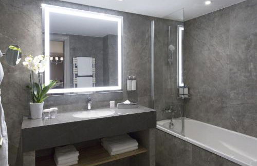 Warwick Reine Astrid - Lyon - Foto 30