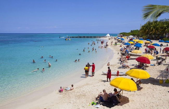 Nianna Coral Bay Stunning Townhouse- 5 - Photo 58