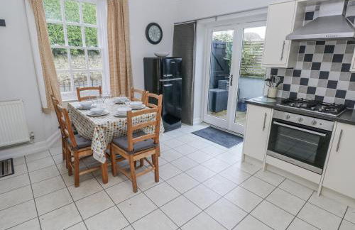 Crown Cottage - Photo 8