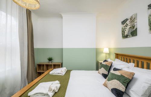 Vale House By EDEN Accommodation - 2 Bedroom Whole House, Sleeps 4 - NEWLY RENOVATED - Foto 39