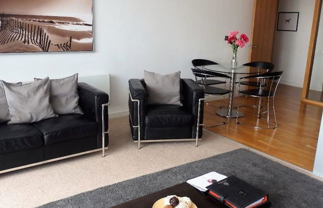 Stylish Quayside Apartment - Photo 1