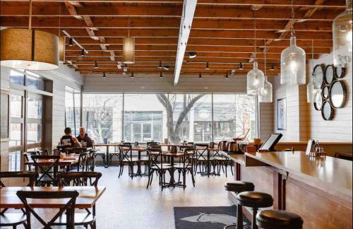 Lighthearted Family Friendly Downtown River Views - Foto 45