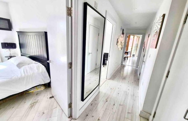 Notting Hill 2-bed Apt With Balcony, 1 min to Tube - Photo 2