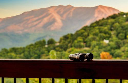 Splashtacular: Indoor Pool~Gorgeous Views~HotTub~GameRoom~Resort - Photo 3